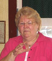 Lauraine Snelling