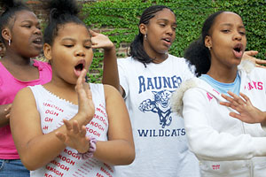 Singing with gestures